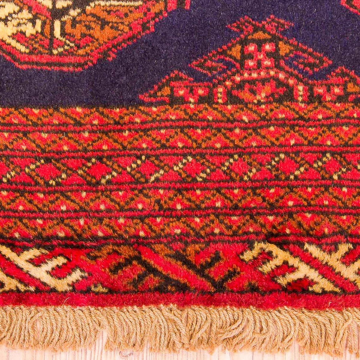 Turkaman Teppich 135 x 103 cm