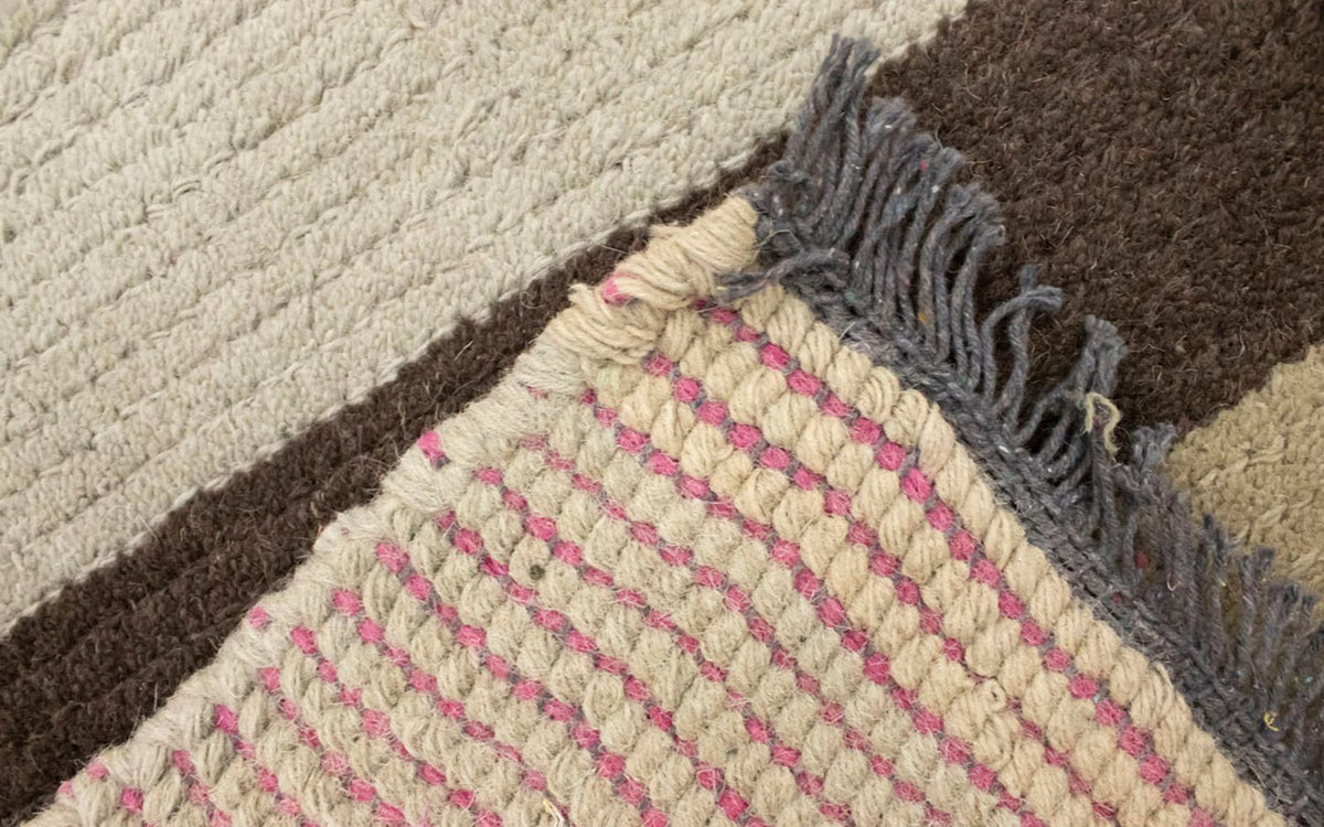 Nepal Teppich 140 x 70 cm - mehrfarbig