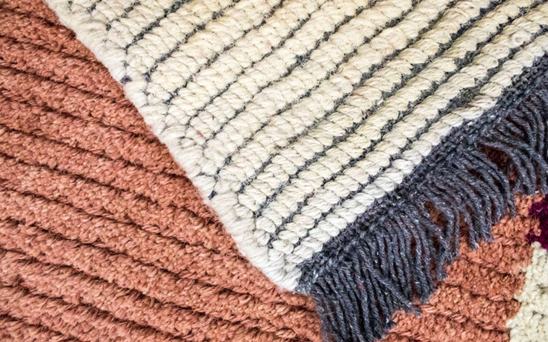 Nepal Teppich 140 x 70 cm - mehrfarbig