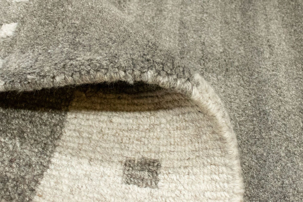 Nepal Teppich 200 x 140 cm - grau