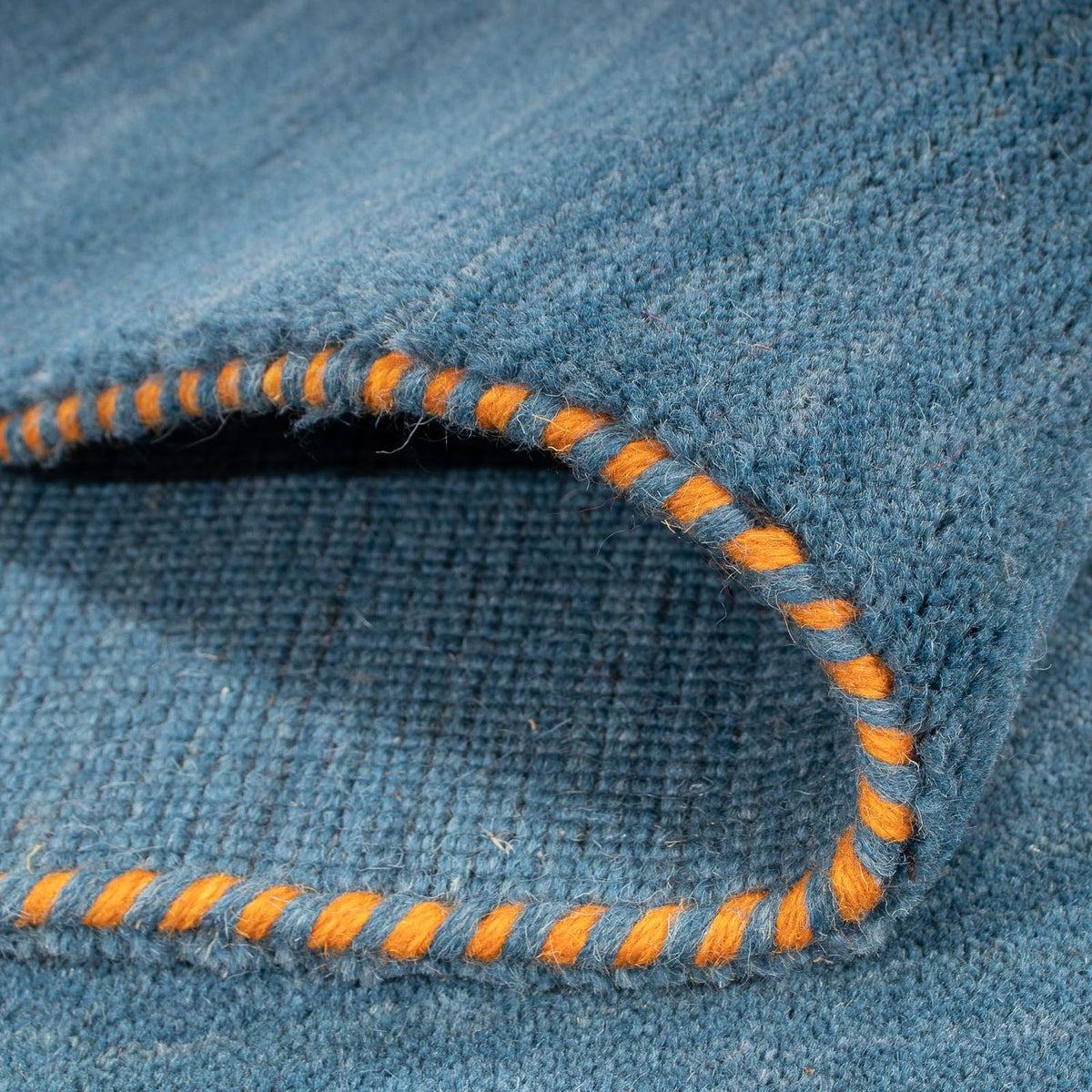 Nepal Teppich 203 x 142 cm - blau