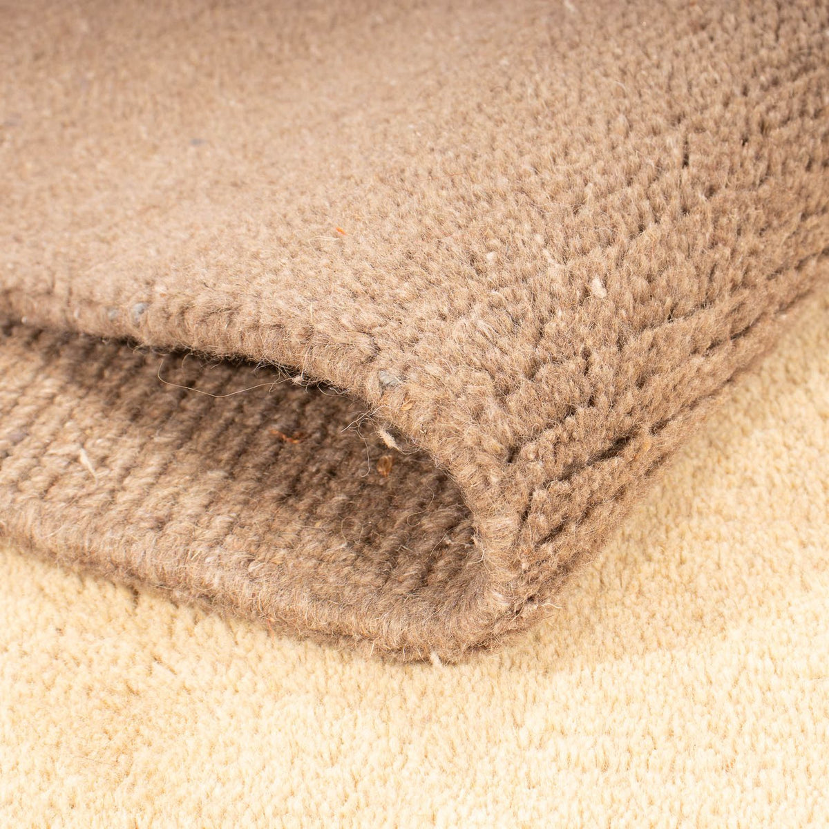 Nepal Teppich 230 x 160 cm - hellbraun