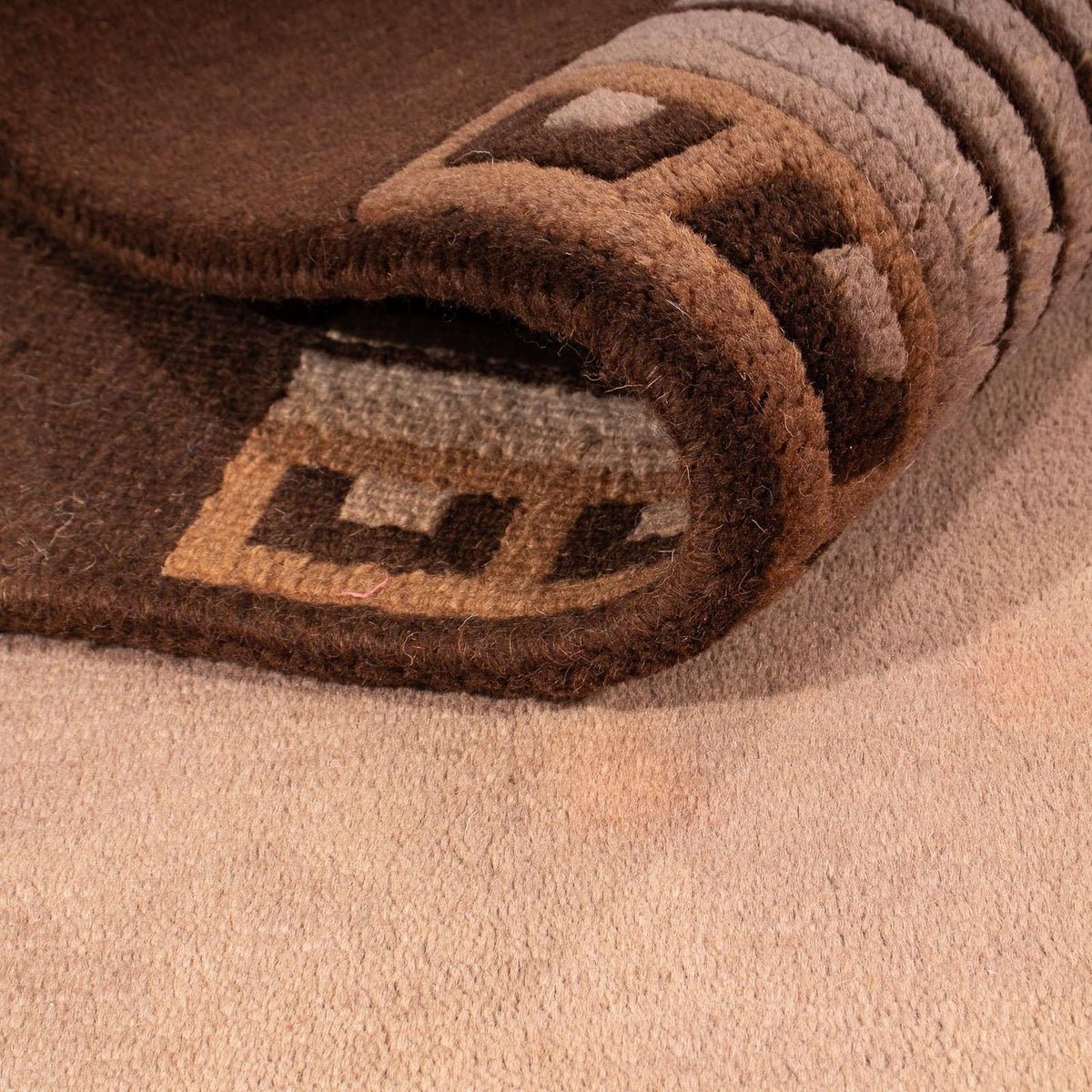 Nepal Teppich 193 x 142 cm - hellbraun