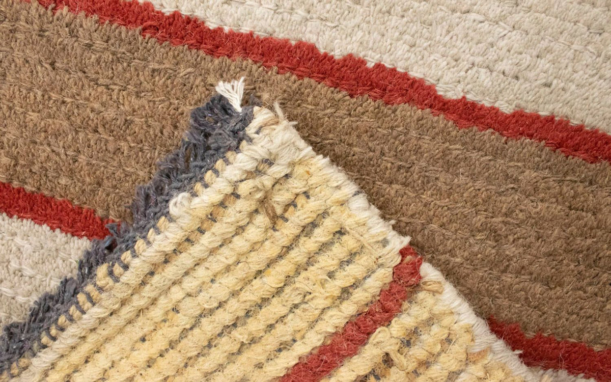 Nepal Teppich 140 x 70 cm - mehrfarbig