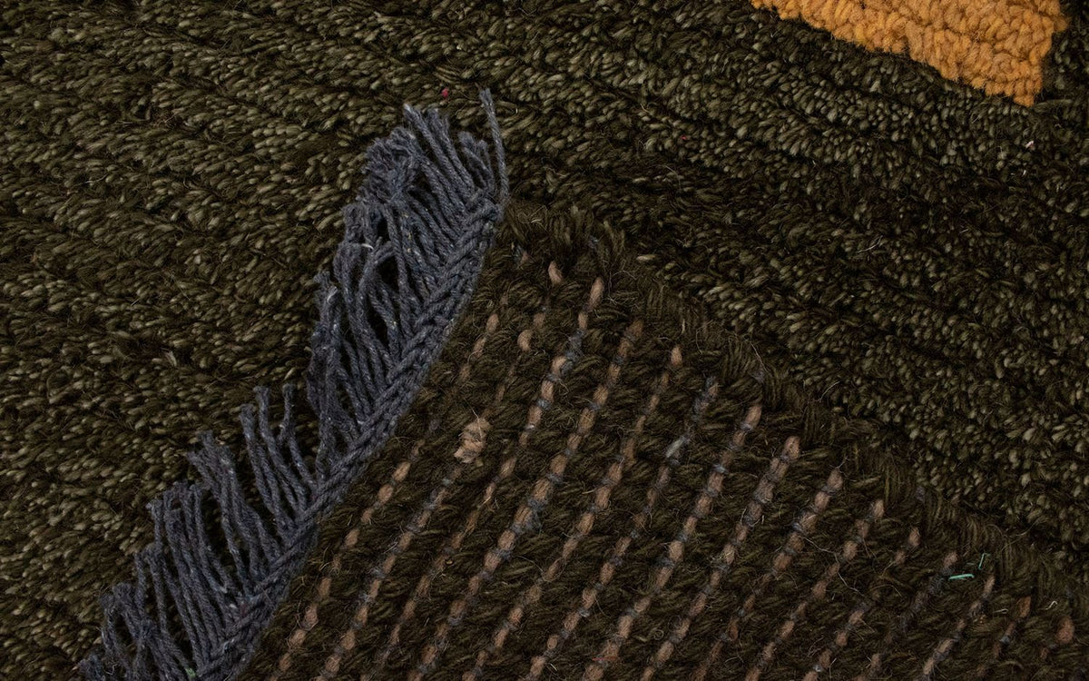 Nepal Teppich 140 x 70 cm - dunkelgrün