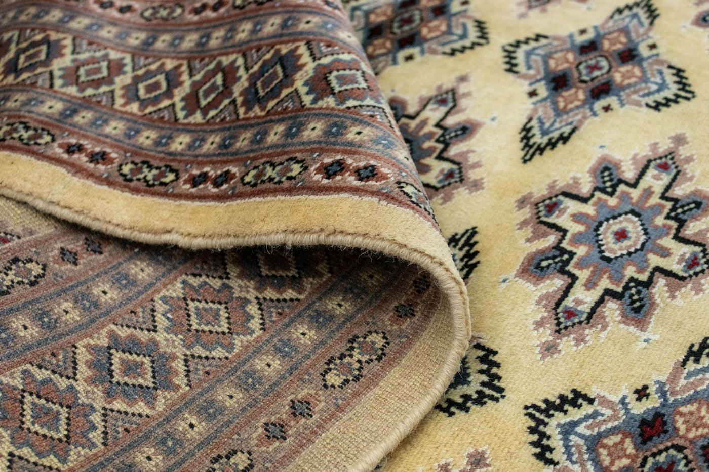 Pakistan Teppich 185x127cm - Orientteppich